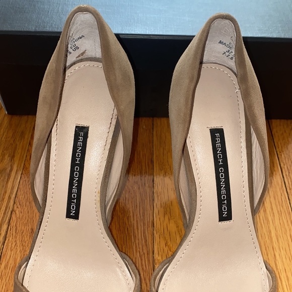 French Connection Suede Pointy Toe Pumps Size 7-7.5 - Picture 5 of 9